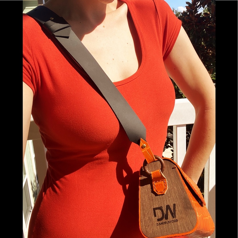 NWT DW Handmade Genuine Leather & Wood Crossbody - Picture 9 of 13